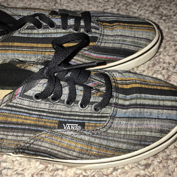 Vans - Picture 1 of 2